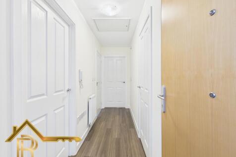 CAM03016G0-PR0031-STILL001