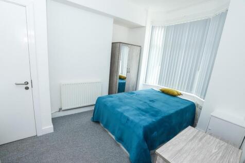 84 Glebe Road #3.jpg