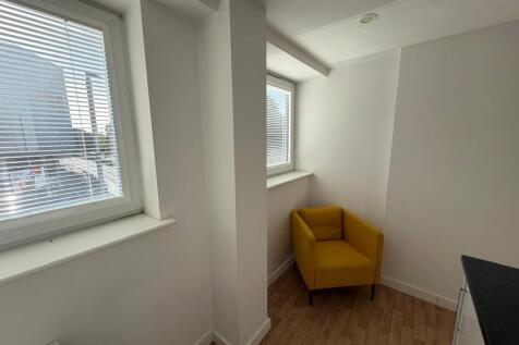 Keele House, The Midway, Newcastle Under Lyme, Staffordshire, ST5 photo 3