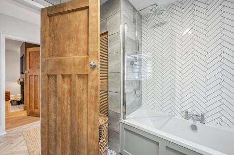 Bathroom - bath and shower.jpg