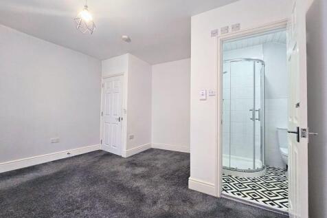 Bedroom &amp; En-suite