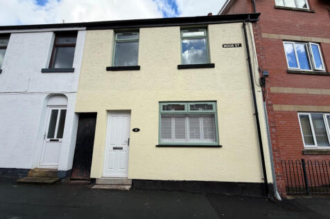 3-bed terraced on Moor Street, Kirkham, Preston, PR4, £950/mo