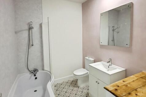Vine Street, Cleckheaton, West Yorkshire, BD19 photo 4