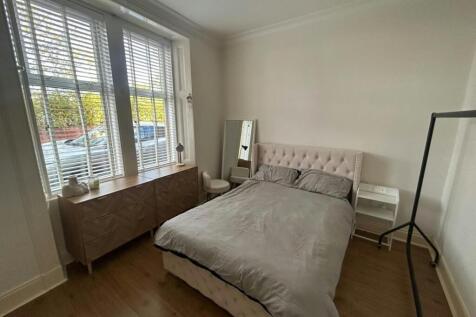 Thistle Street, Kirkintilloch photo 4