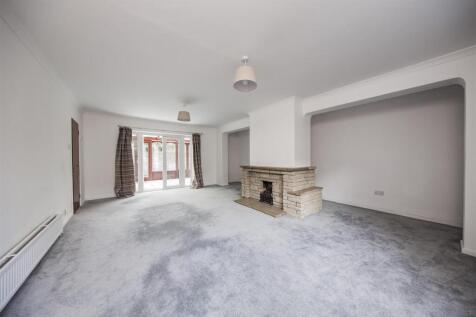 Large Sitting Room