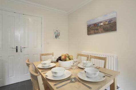 5 Shearwater Way Reydon Dining area 1.jpg