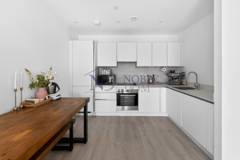 2 BEDROOM 2 BATHROOM FLAT IN HOUNSLOW