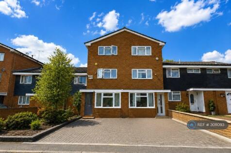 4-bed terraced on Bannister Close, Greenford, UB6, £2,750/mo