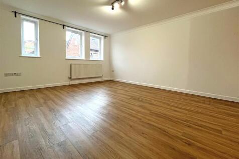 Elmhurst Court, St. Albans Road, Arnold, Nottingham photo 4