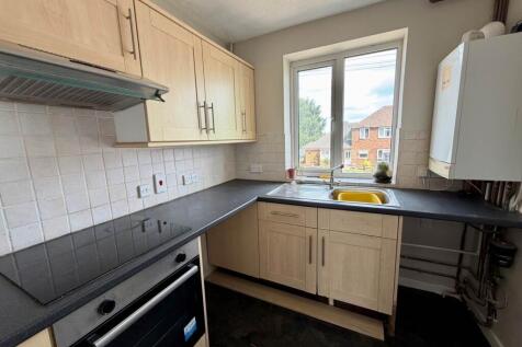 Barnsbury Avenue, Aylesbury photo 3