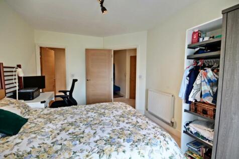 71 Apsley House - Bedroom 1-door