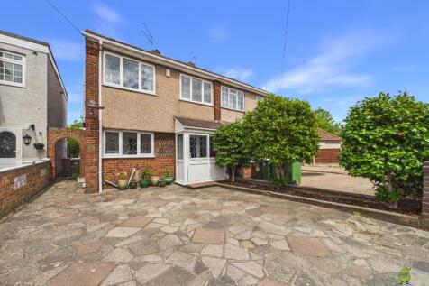 Presented by Clinton at EweMove Bexleyheath and Da