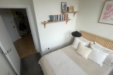 Albion Place photo 4