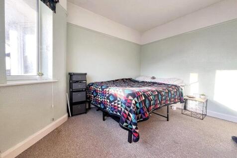 St. Georges Drive, Cheltenham, Gloucestershire, GL51 photo 4