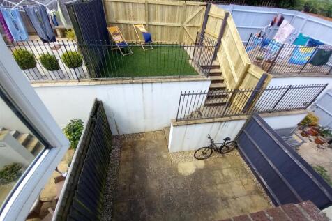 27 Buckland Garden.jpg