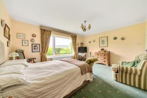 Mill Hill Bed 1..jpg