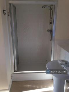 Large Double Bedroom &amp; Ensuite Bathroom £775