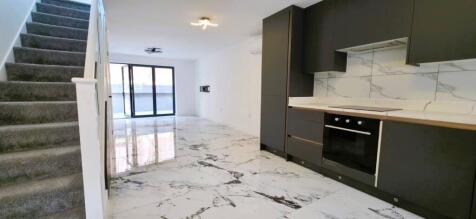 Spacious 2 Beds 2 Bathroom House - NW6