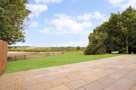 Falconer's Cottage - Garden 2.jpg