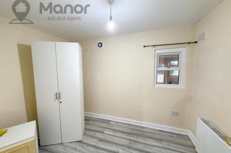 WhatsApp Image 2025-11-23 at 00.39.10 (2)