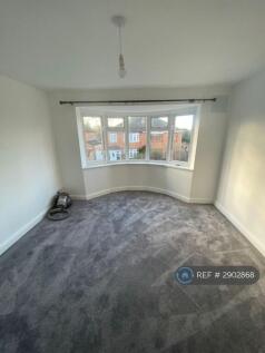 Bradgate Drive, Leicestershire, LE18 photo 5