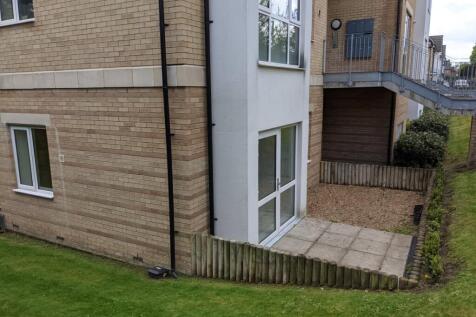 Sporton Court, Enfield photo 2
