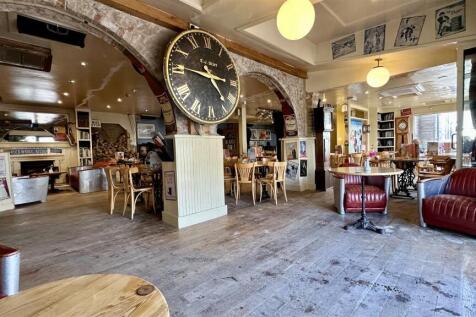 2 jazz cafe inside.jpg