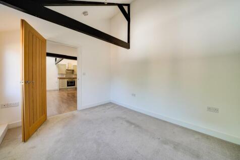 High Street, Huntingdon, PE29 photo 3