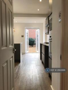 Albion Road, Hounslow, TW3 photo 5