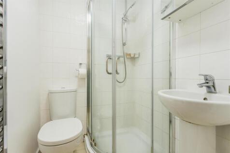 Lettings Hammersmith Shepherds Bush Road- Bathroom
