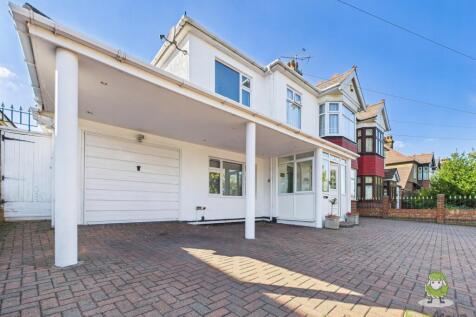 CAM01543G0-PR0159-STILL013