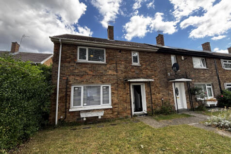 Three bed end terrace to rent