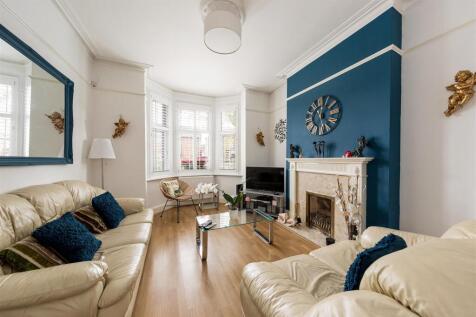 Pretoria Avenue, E17