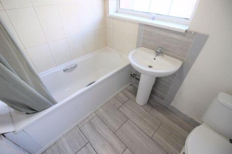 3 Bed house to rent, Ipswich Street, Ferndale photo 4