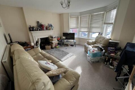 1-bed flat on Marlborough Road, Roath, Cardiff, £1,150/mo