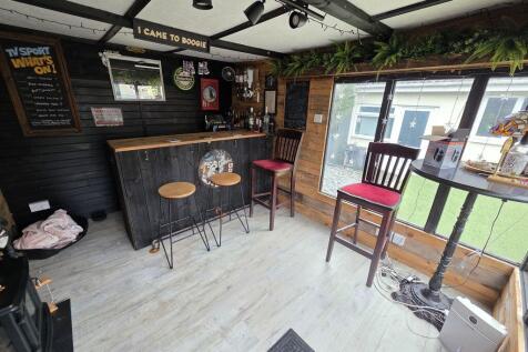 Garden Bar