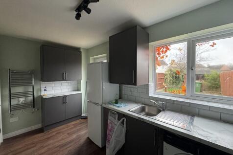 Primrose Close, Swindon photo 4