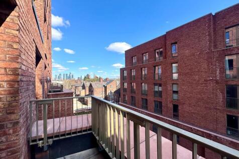 Balcony pic 2.jpeg