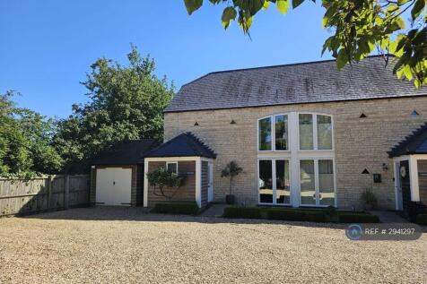 Front Of Property, Garage, Shared Drive