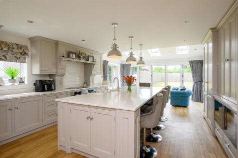 KITCHEN DINING