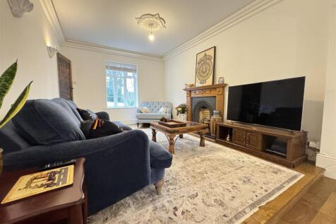 IMG_5472 (Large).JPG