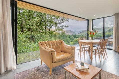 Studio Living/Dining Area