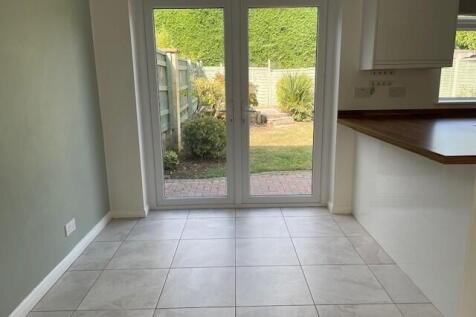 York Close, Chippenham, Wiltshire, SN14 photo 4