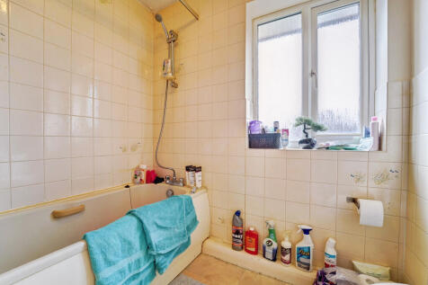 bathroomshot2