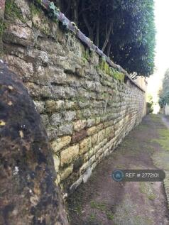 Side Alleyway