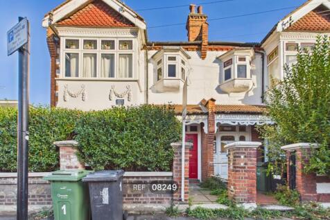 2-bed flat on Beverstone Road, London, SW2 5AL, £2,500/mo