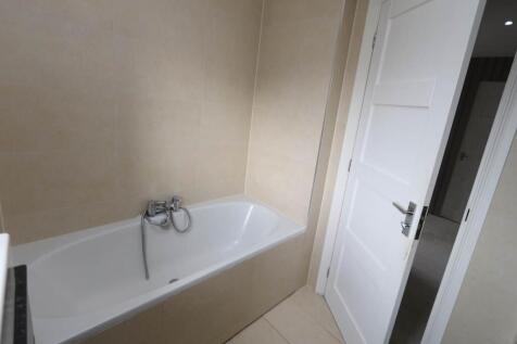 Family Bathroom WC S