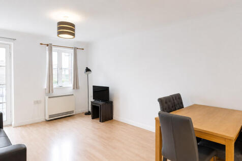 Living Room - ang...