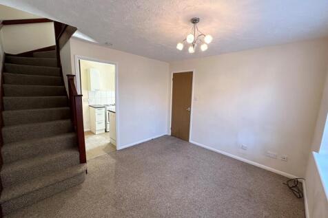 Kestrel Close, Hartford, PE29 photo 3