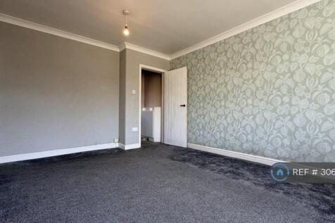 Castleway, Manchester, M27 photo 4